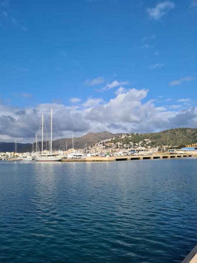 Acogedor apartamento vistas al mar Rosas Exterior foto